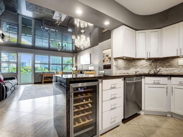 3200 NE 36th Street, Unit 220, Fort Lauderdale, FL 33308