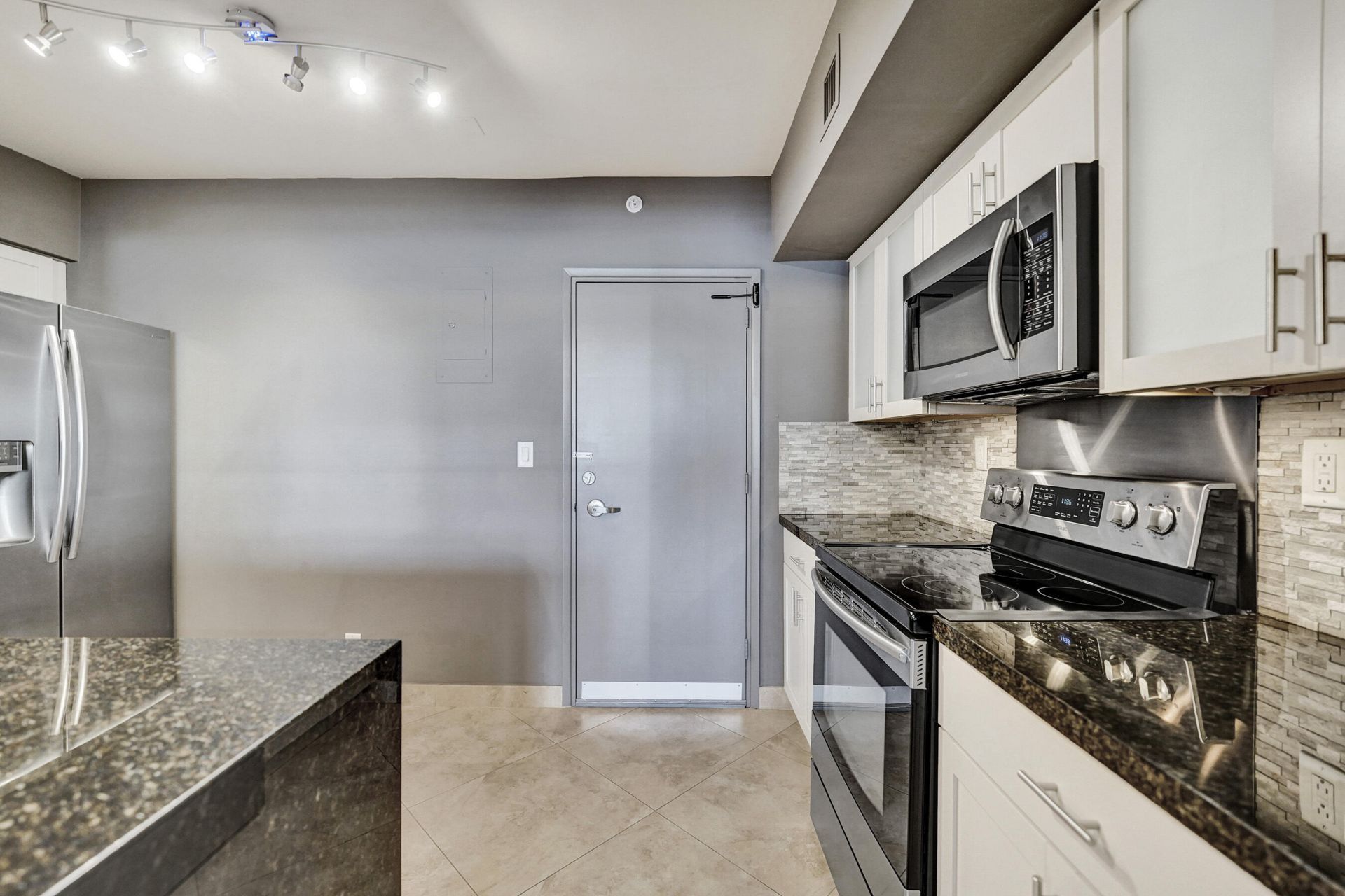 3200 NE 36th Street, Unit 220, Fort Lauderdale, FL 33308 Photo