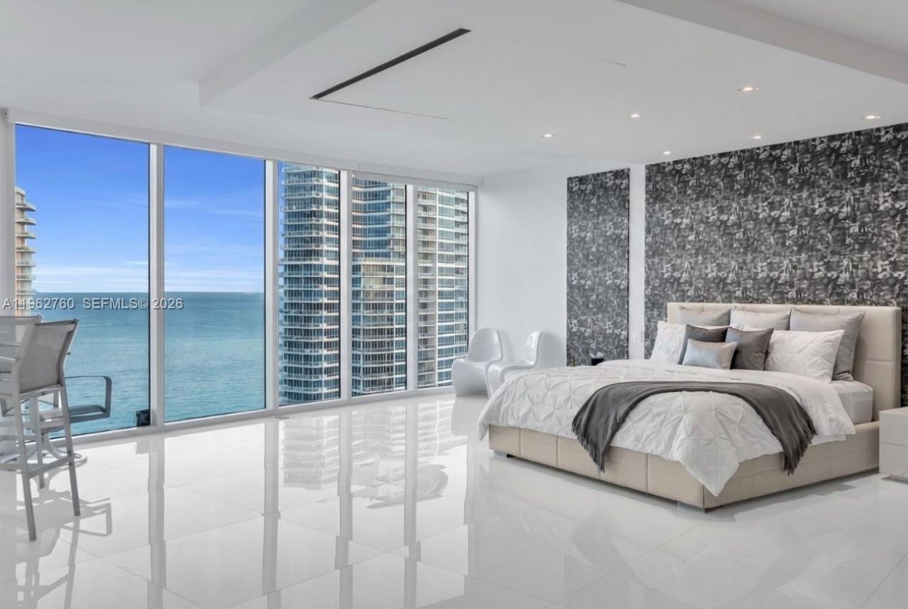 300 S Pointe Dr, Unit 3105, Miami Beach, FL 33139 Photo