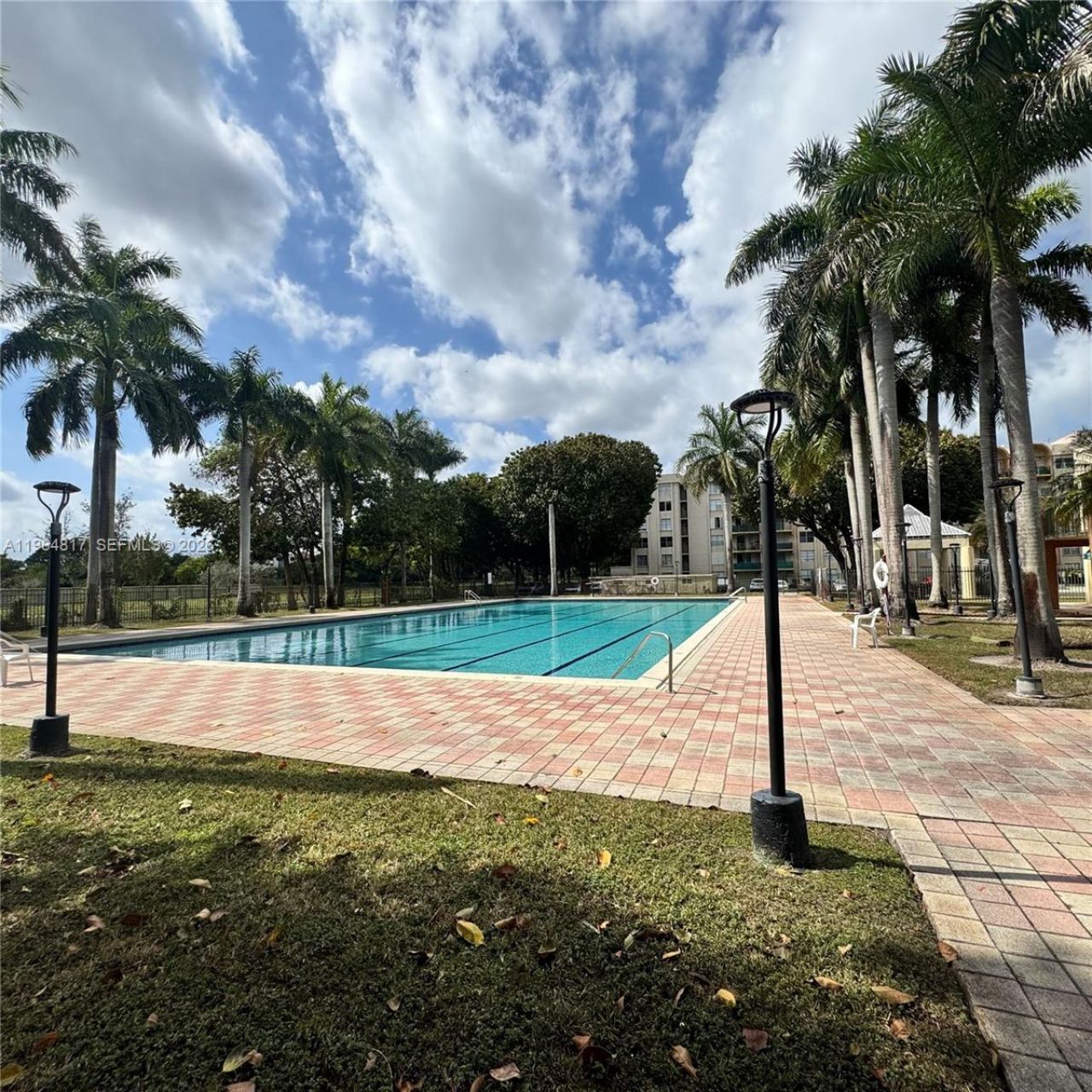 9320 Fontainebleau Blvd, Unit 211, Miami, FL 33172 Photo