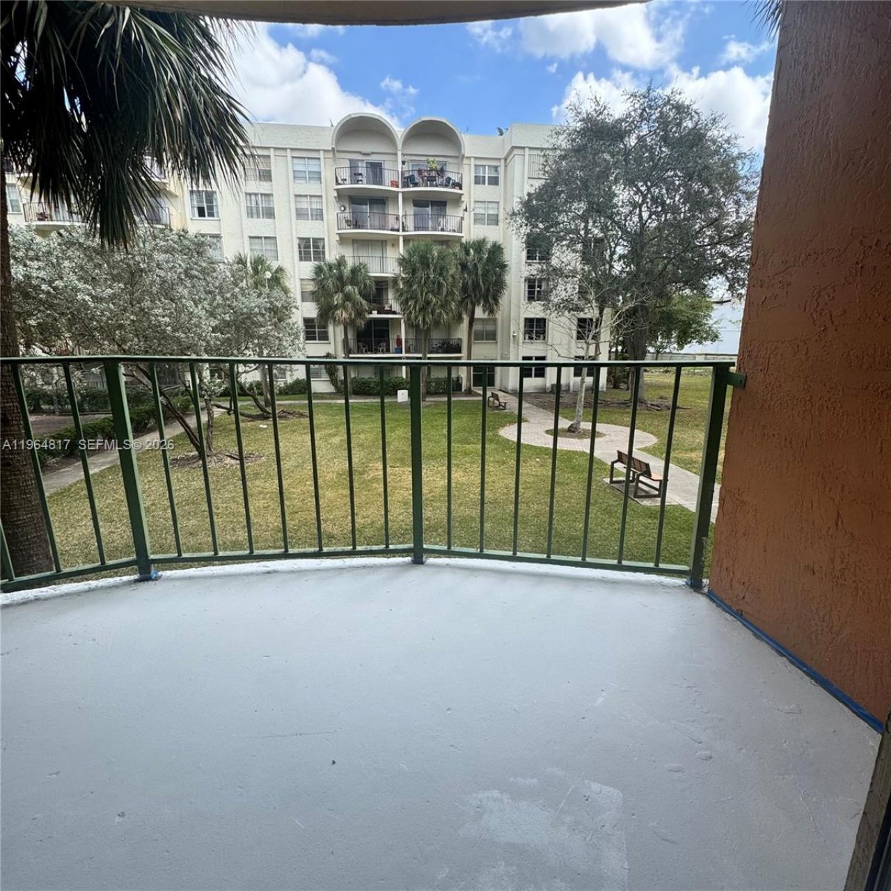 9320 Fontainebleau Blvd, Unit 211, Miami, FL 33172 Photo