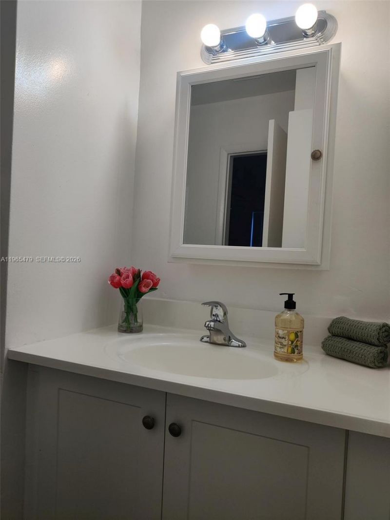 5950 NE 18th Ave , Unit 504, Fort Lauderdale, FL 33334 Photo