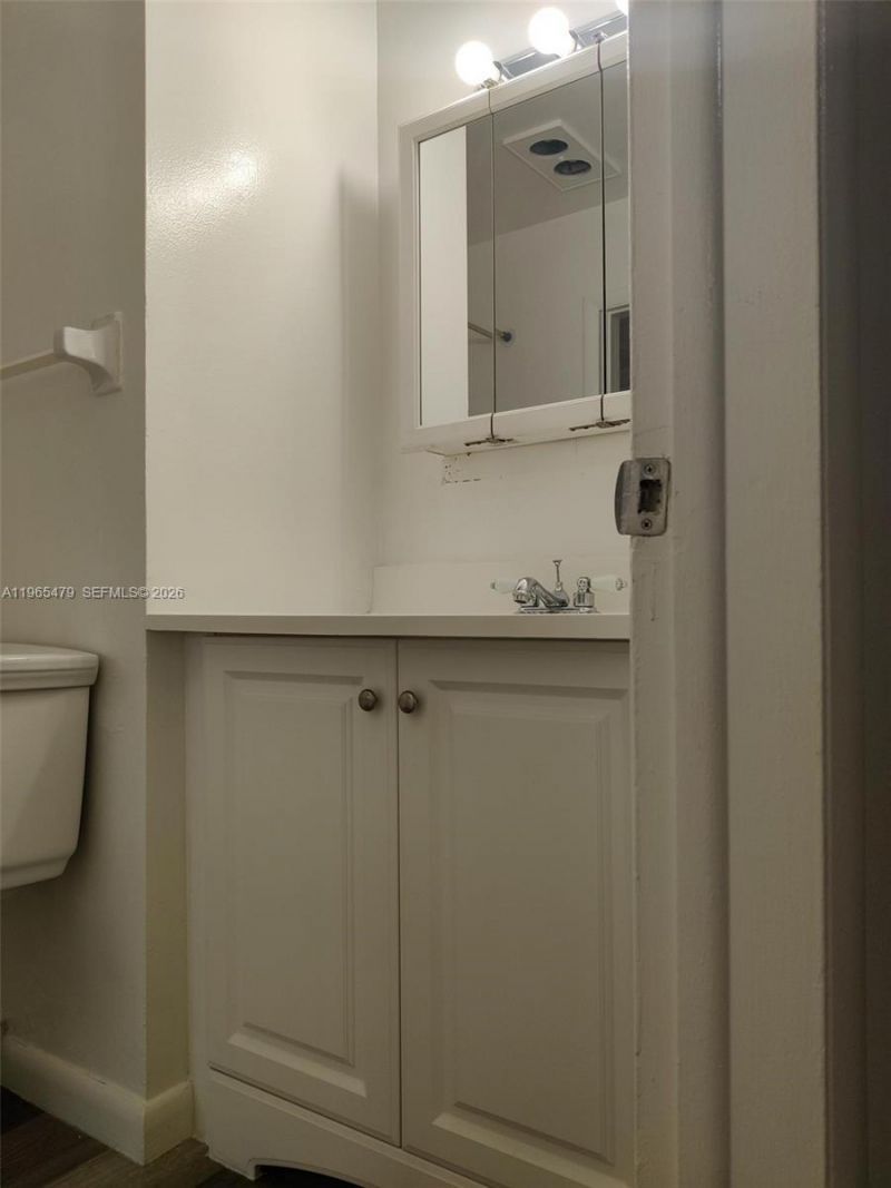 5950 NE 18th Ave , Unit 504, Fort Lauderdale, FL 33334 Photo