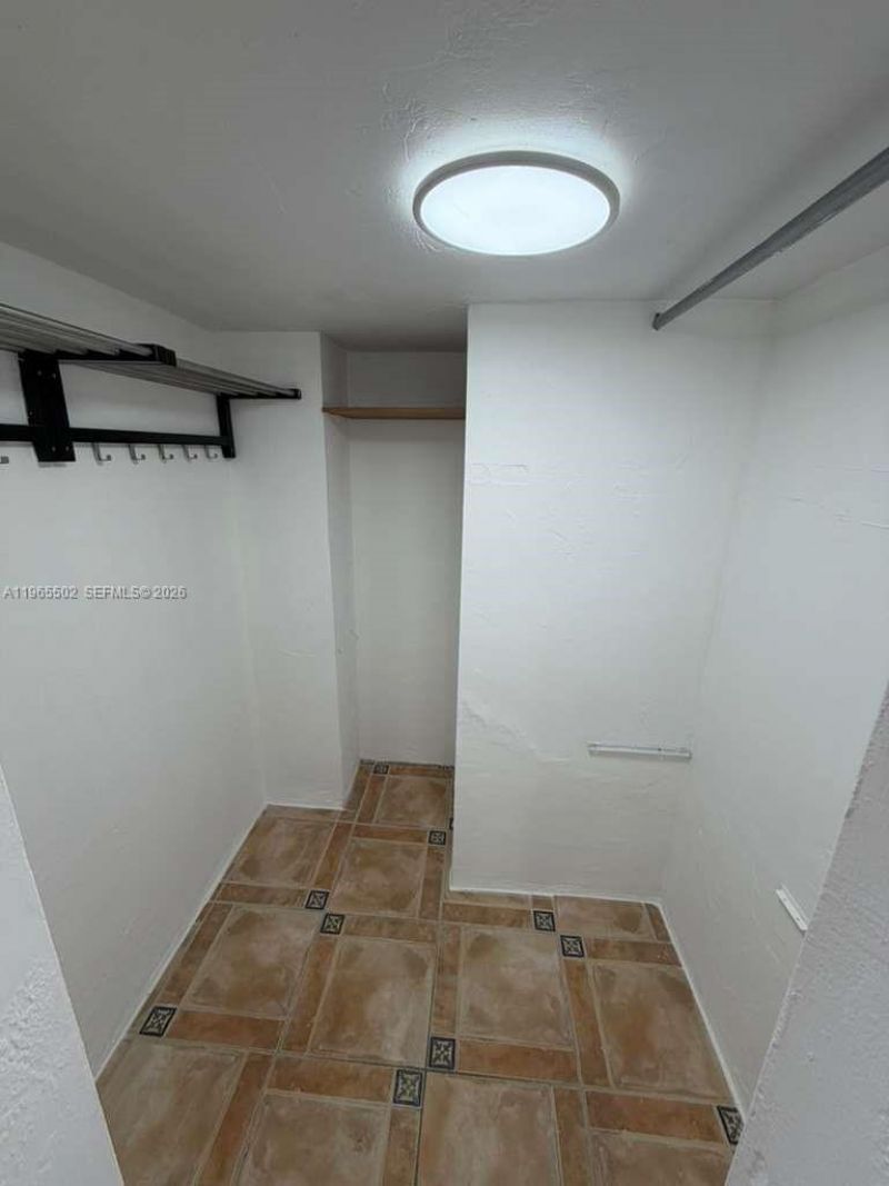 7850 Byron Ave, Unit 403, Miami Beach, FL 33141 Photo