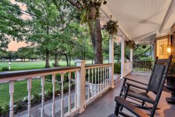 2142 Golfview Drive photo 4