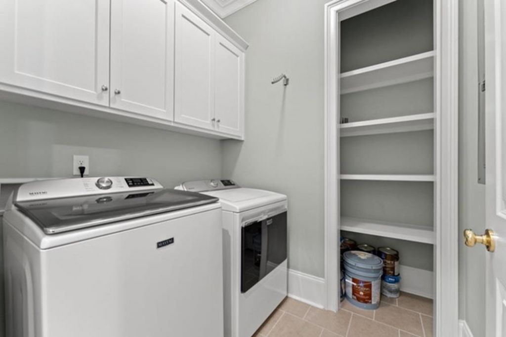 1315 Hunters Rest Dr. Photo 23