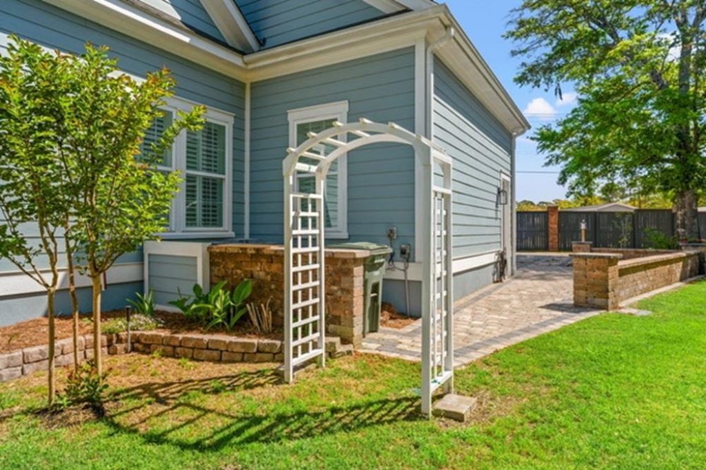 1315 Hunters Rest Dr. Photo 39