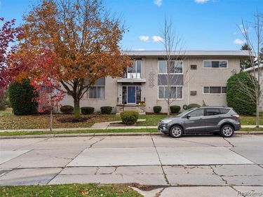 4910 Briarwood Avenue, Royal Oak, MI 48073