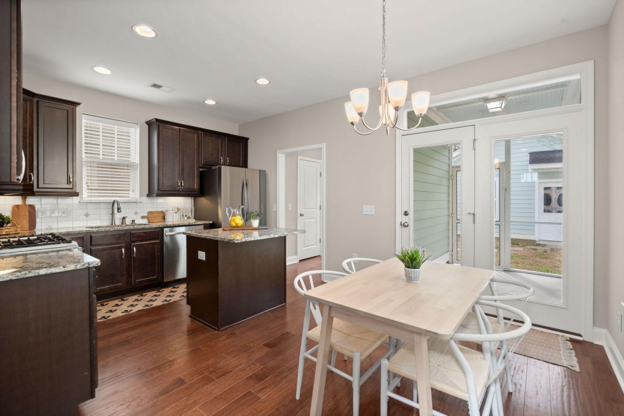 102 Green Grass Road Photo 11