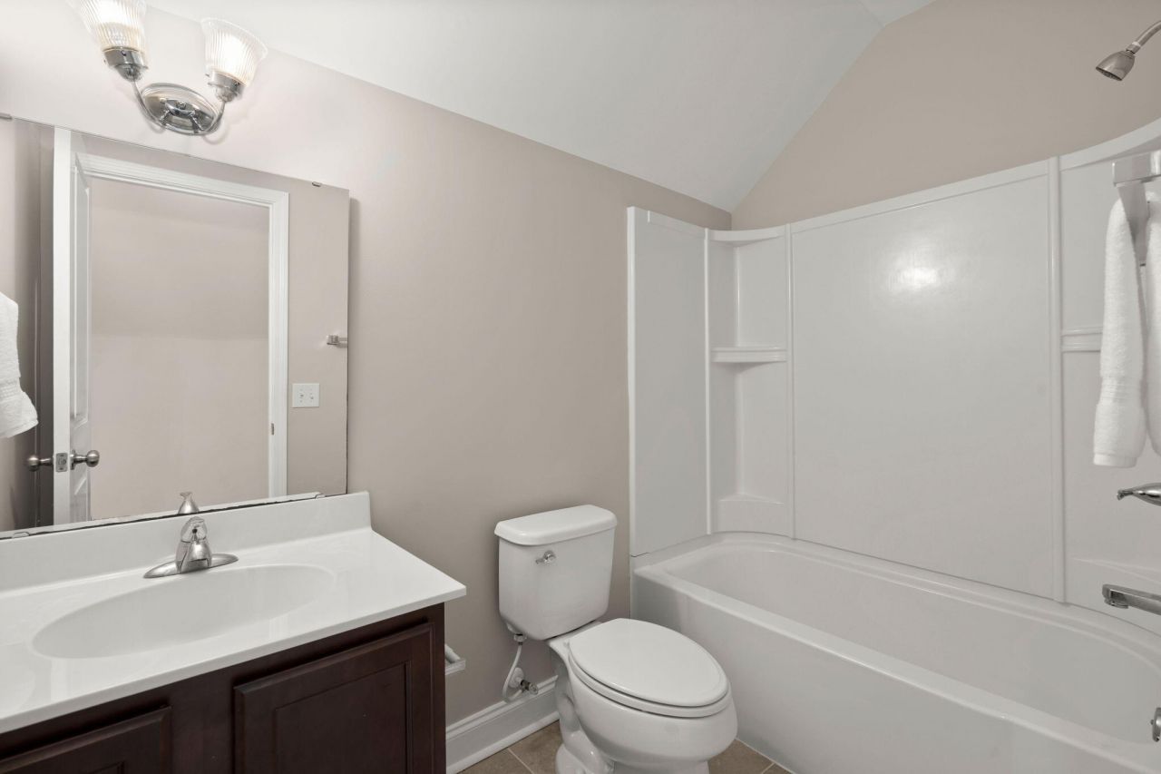 102 Green Grass Road Photo 34