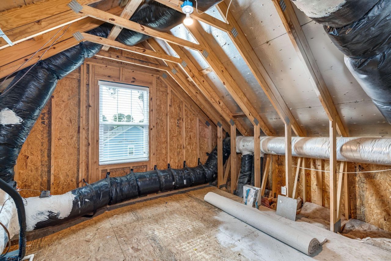 102 Green Grass Road Photo 35