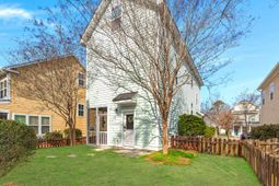 102 Green Grass Road photo 4