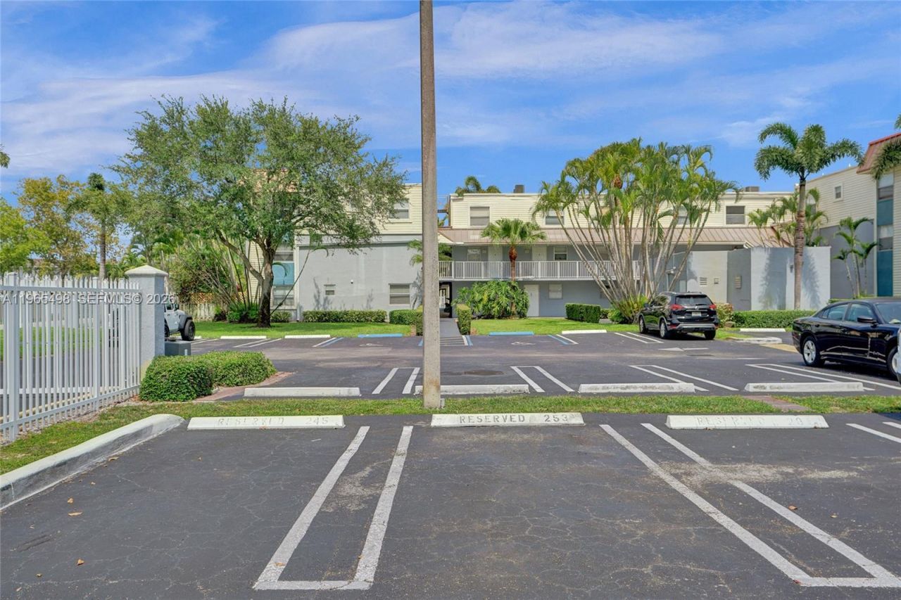 4600 SW 67th Ave, Unit 245, Miami, FL 33155 Photo