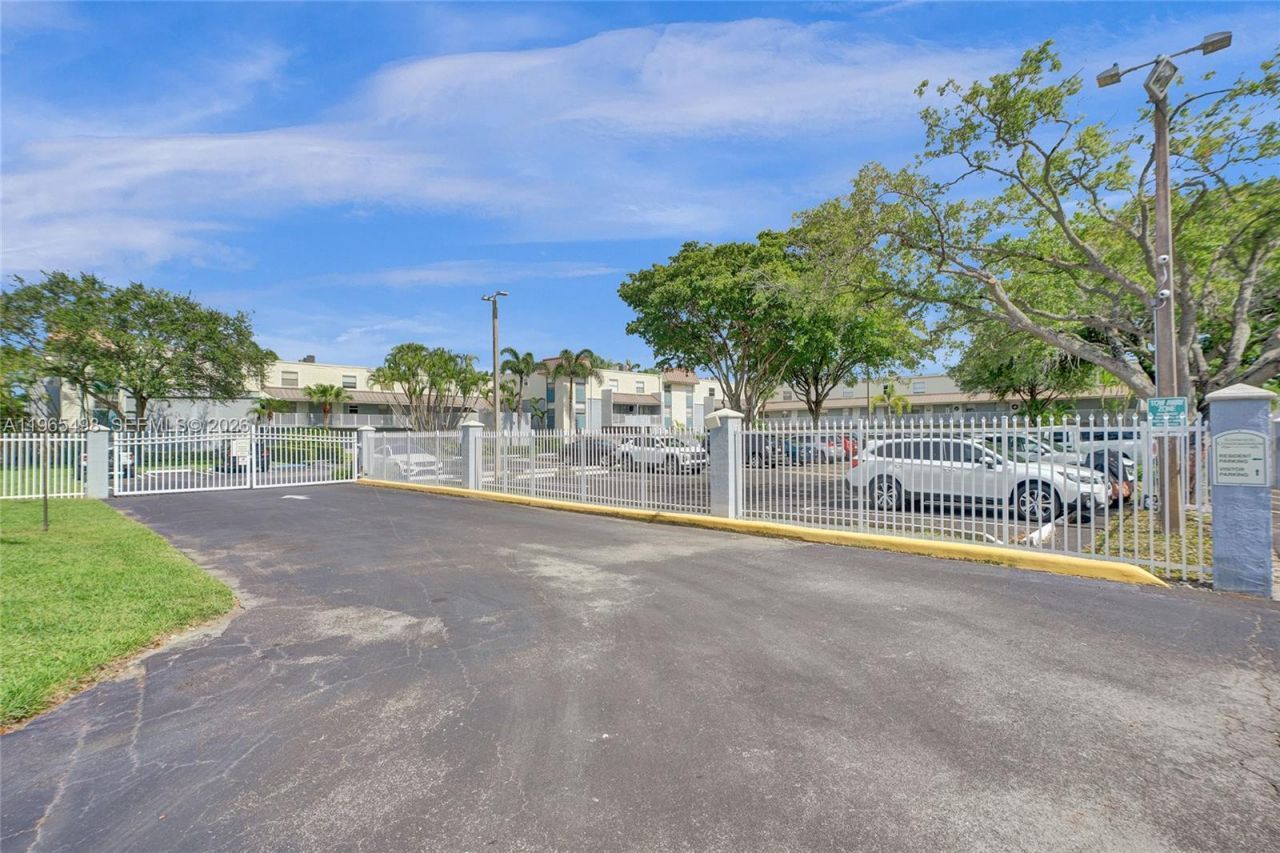 4600 SW 67th Ave, Unit 245, Miami, FL 33155 Photo