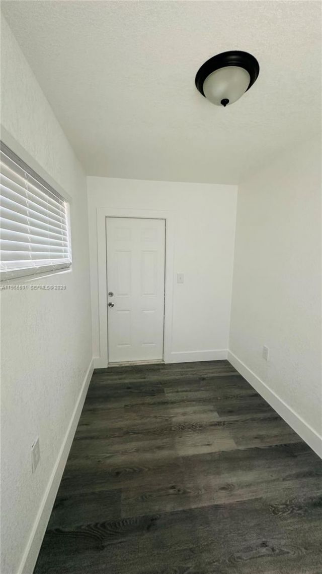 1100 NW 75th St, Miami, FL 33150 Photo