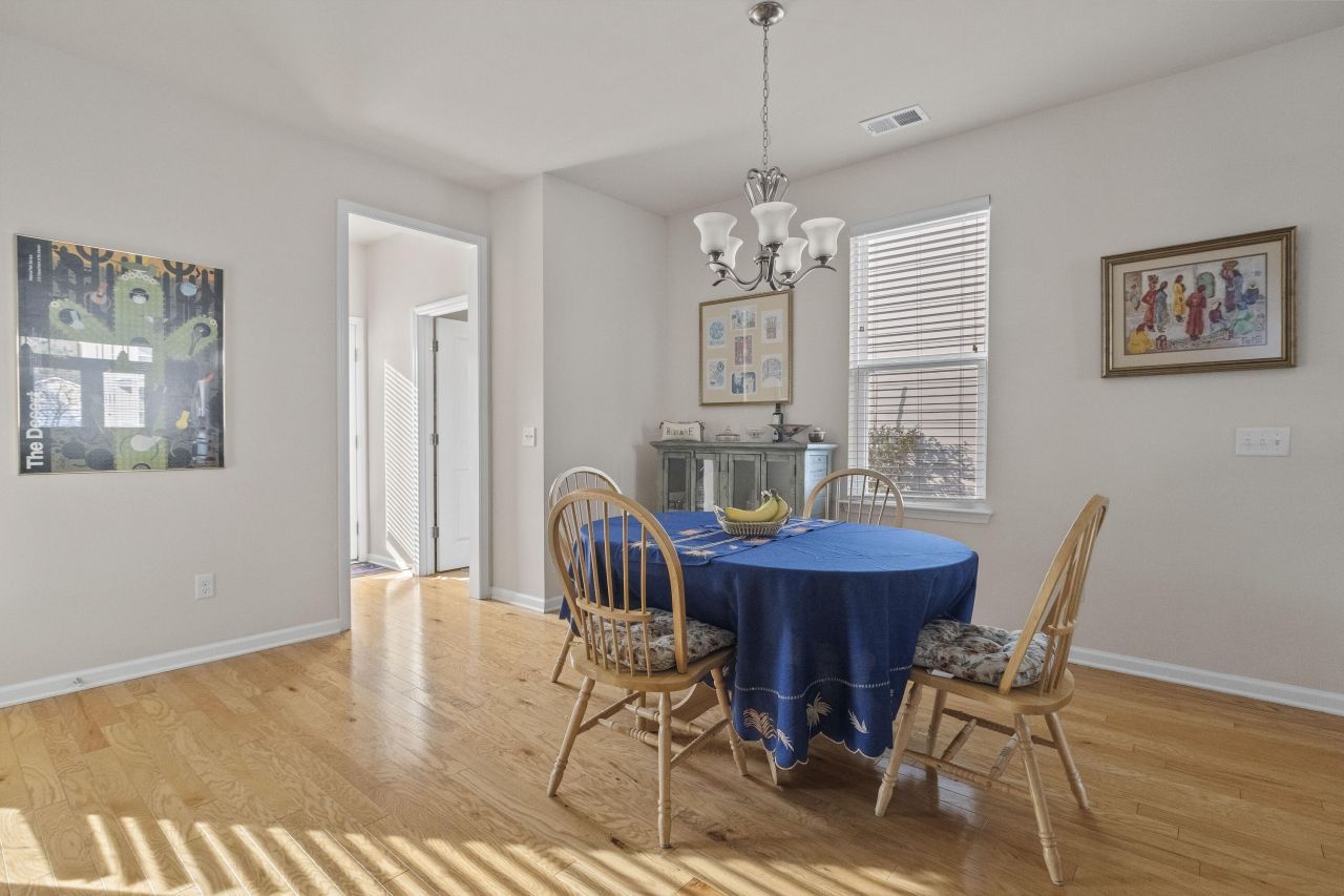 1933 Gammon Street Photo 12