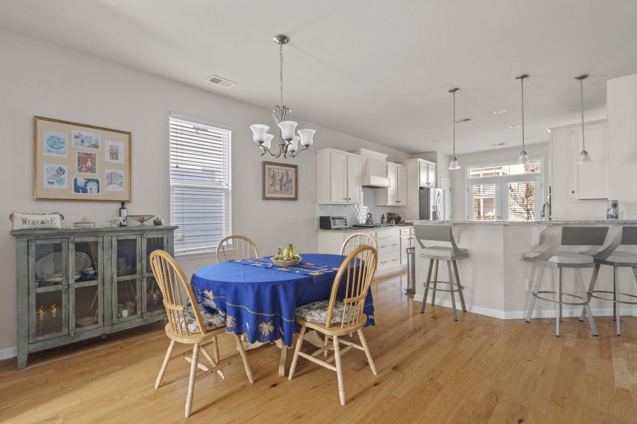 1933 Gammon Street Photo 14