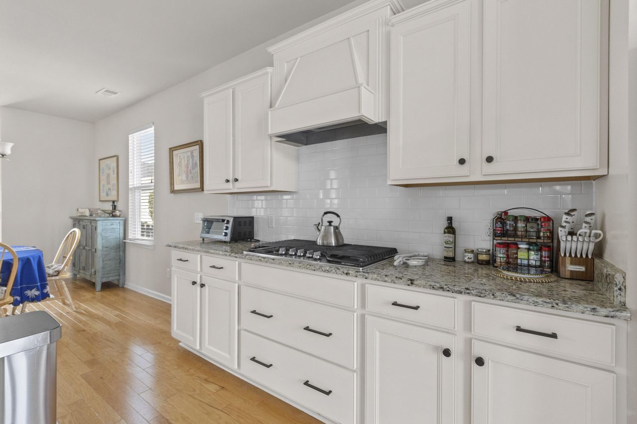 1933 Gammon Street Photo 19