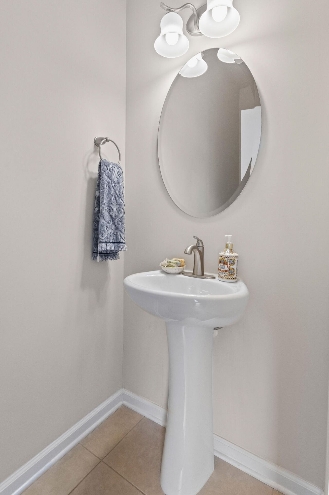 1933 Gammon Street Photo 22