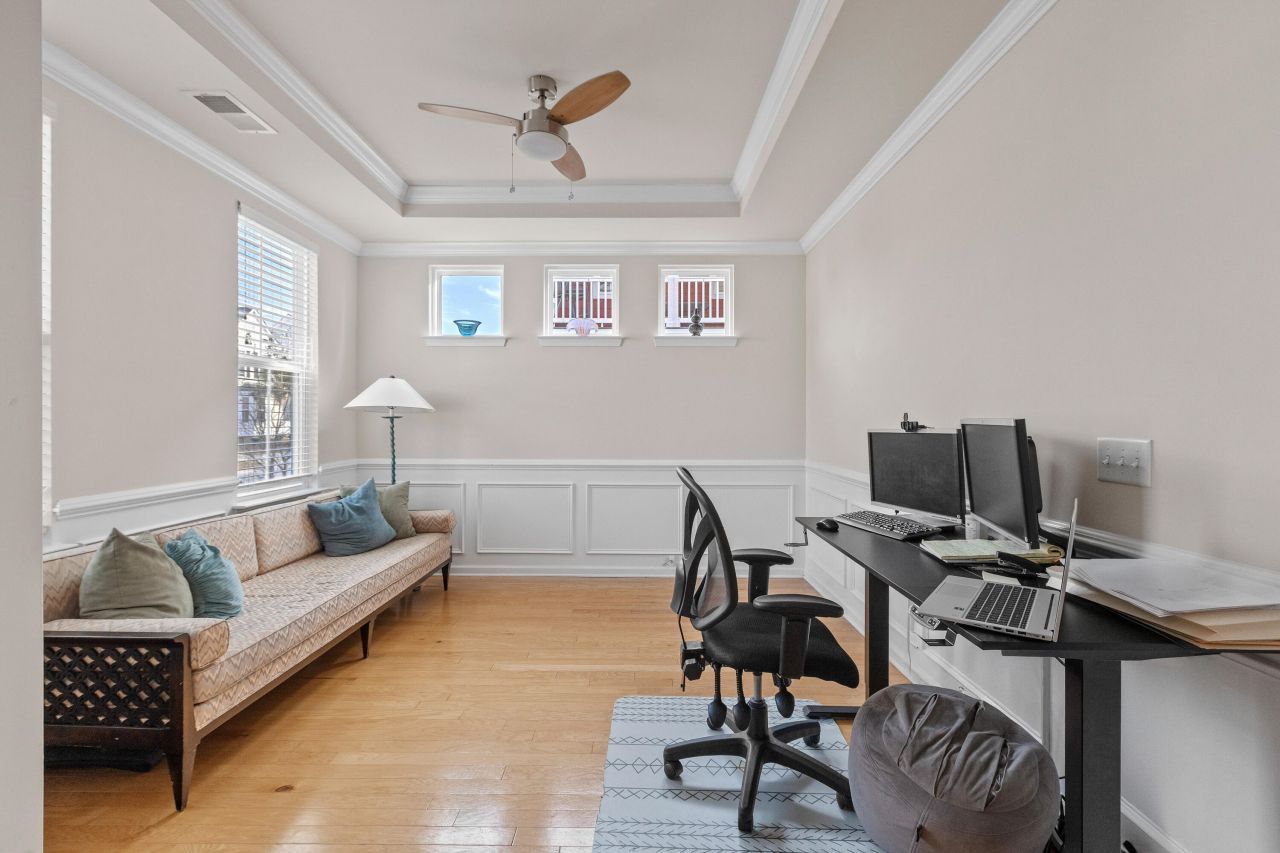 1933 Gammon Street Photo 4