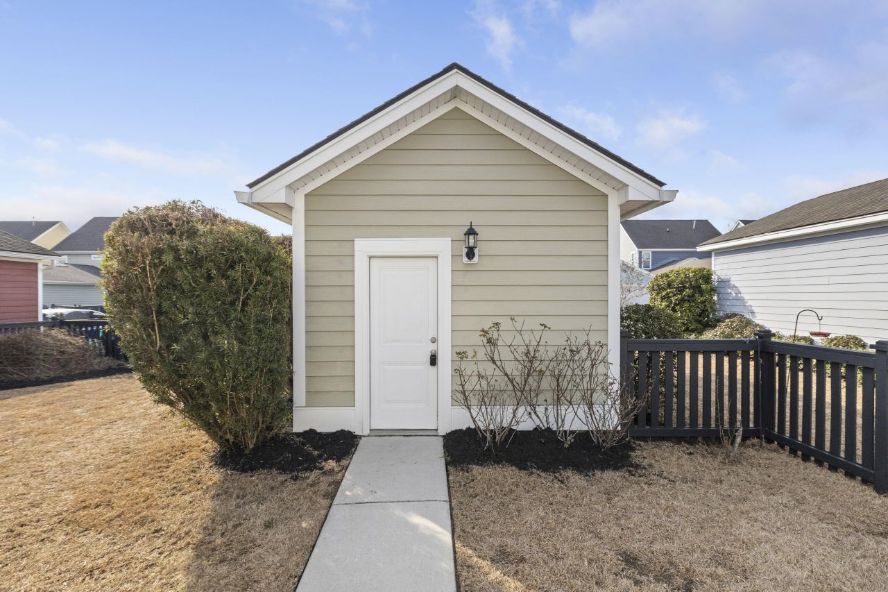 1933 Gammon Street Photo 49