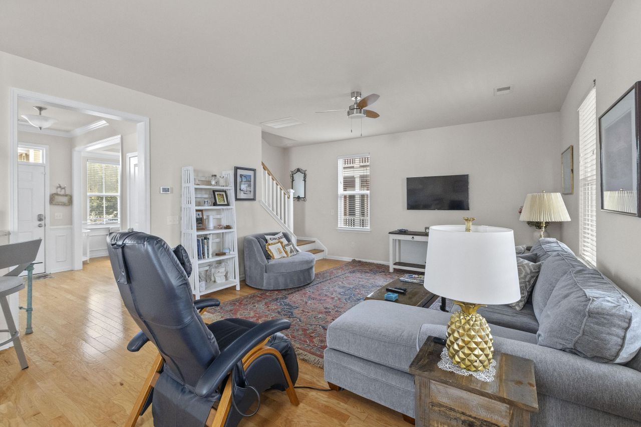 1933 Gammon Street Photo 7