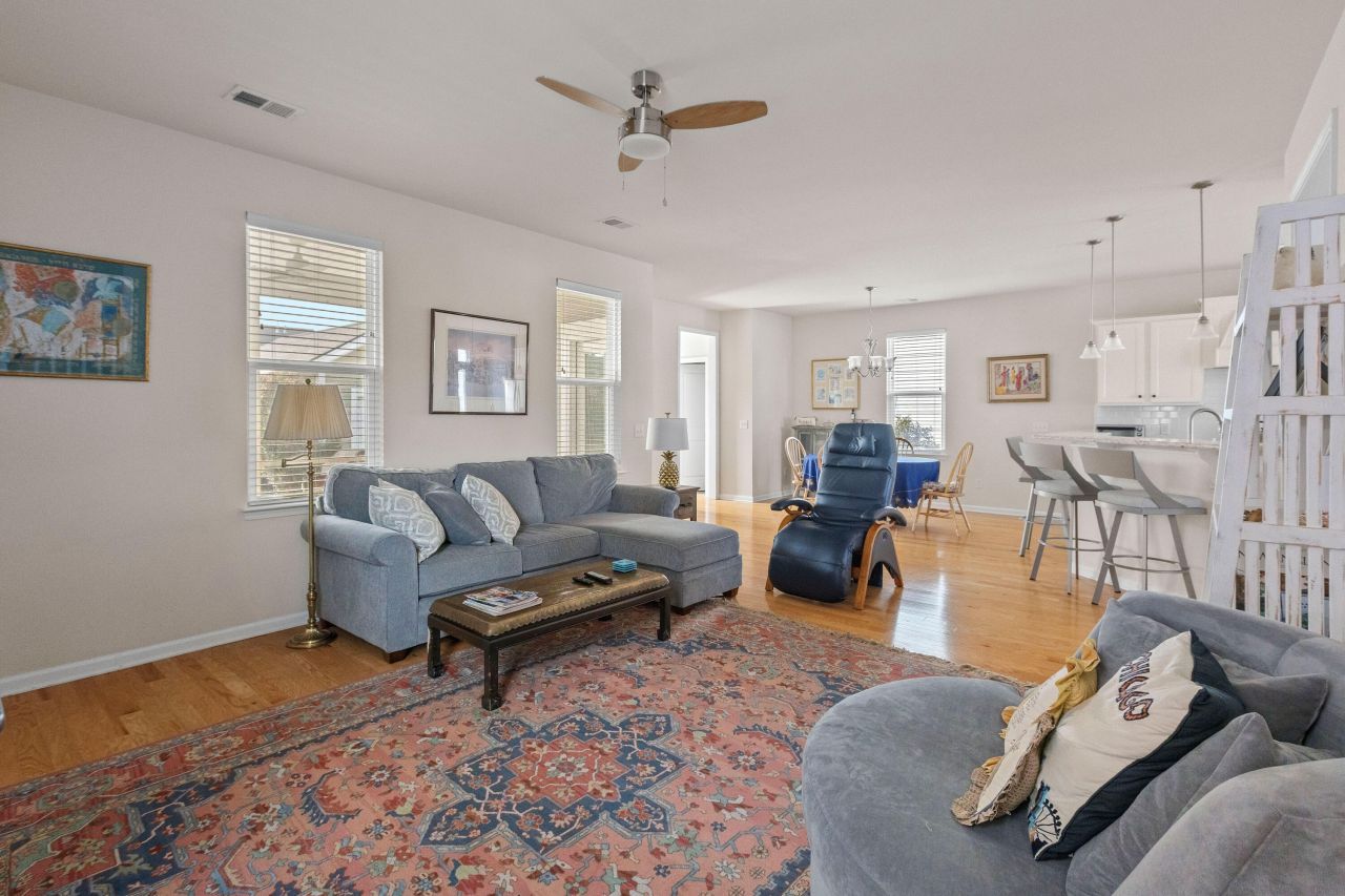 1933 Gammon Street Photo 9