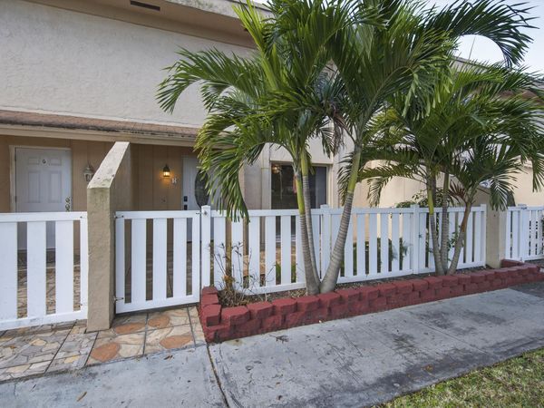 1419 NW 80th Avenue, Unit H, Margate, FL 33063