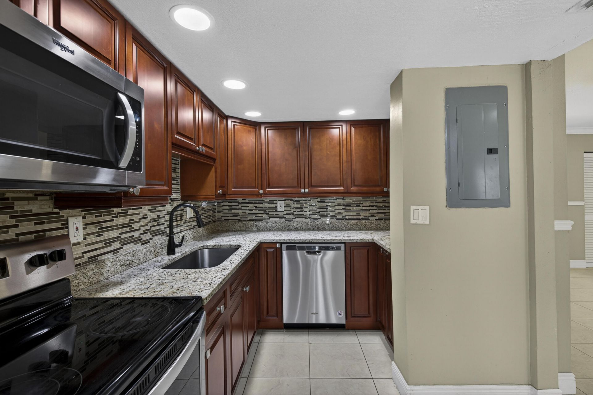 1419 NW 80th Avenue, Unit H, Margate, FL 33063 Photo