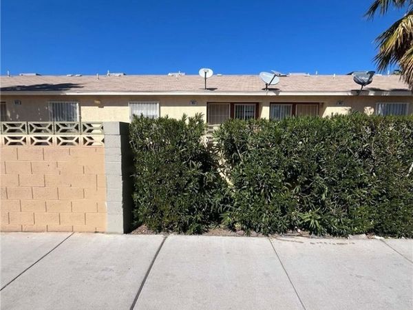 3853 Soda Springs Drive , Unit 1, Las Vegas, NV 89115