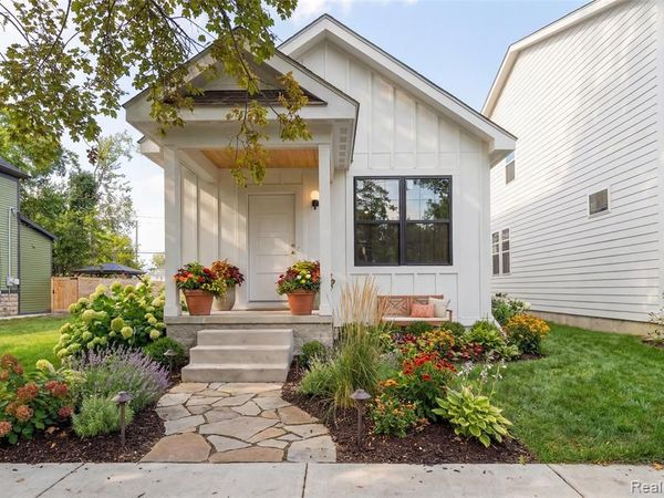 8748 Agnes Street, Detroit, MI 48214