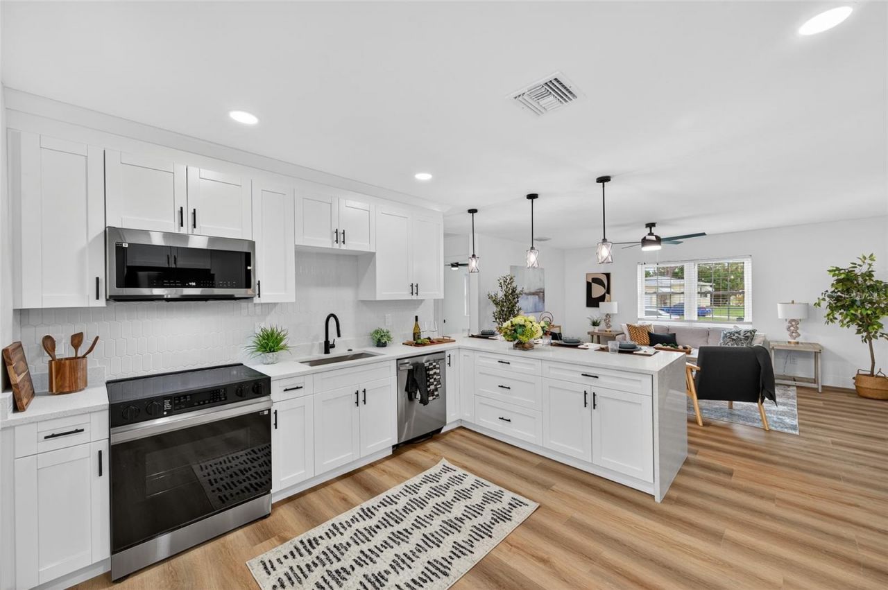 5175 23rd Avenue N, Saint Petersburg, FL 33710 Photo