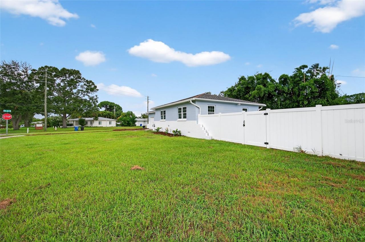 5175 23rd Avenue N, Saint Petersburg, FL 33710 Photo