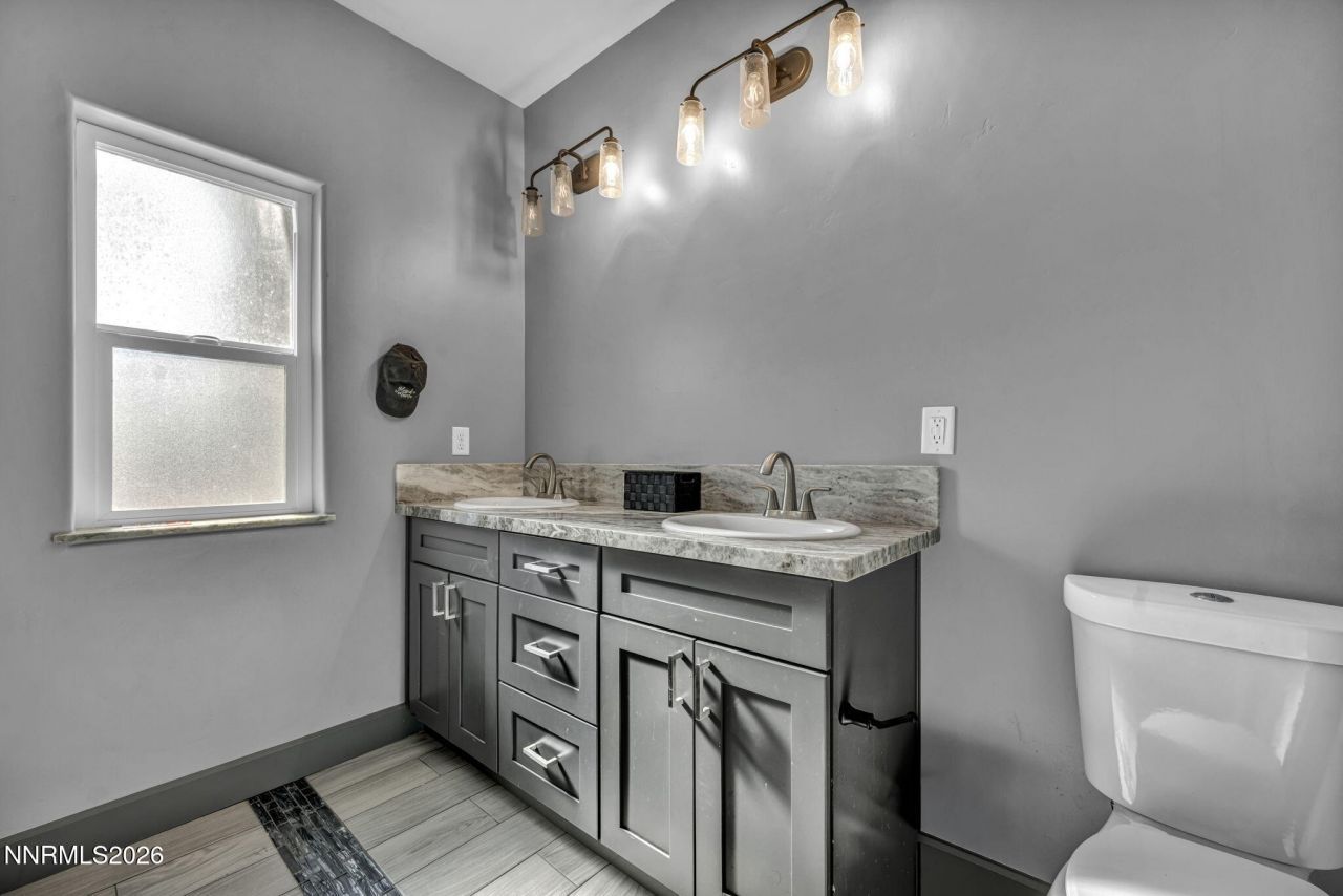 195 E 5th Avenue, Sun Valley, NV 89433 Photo