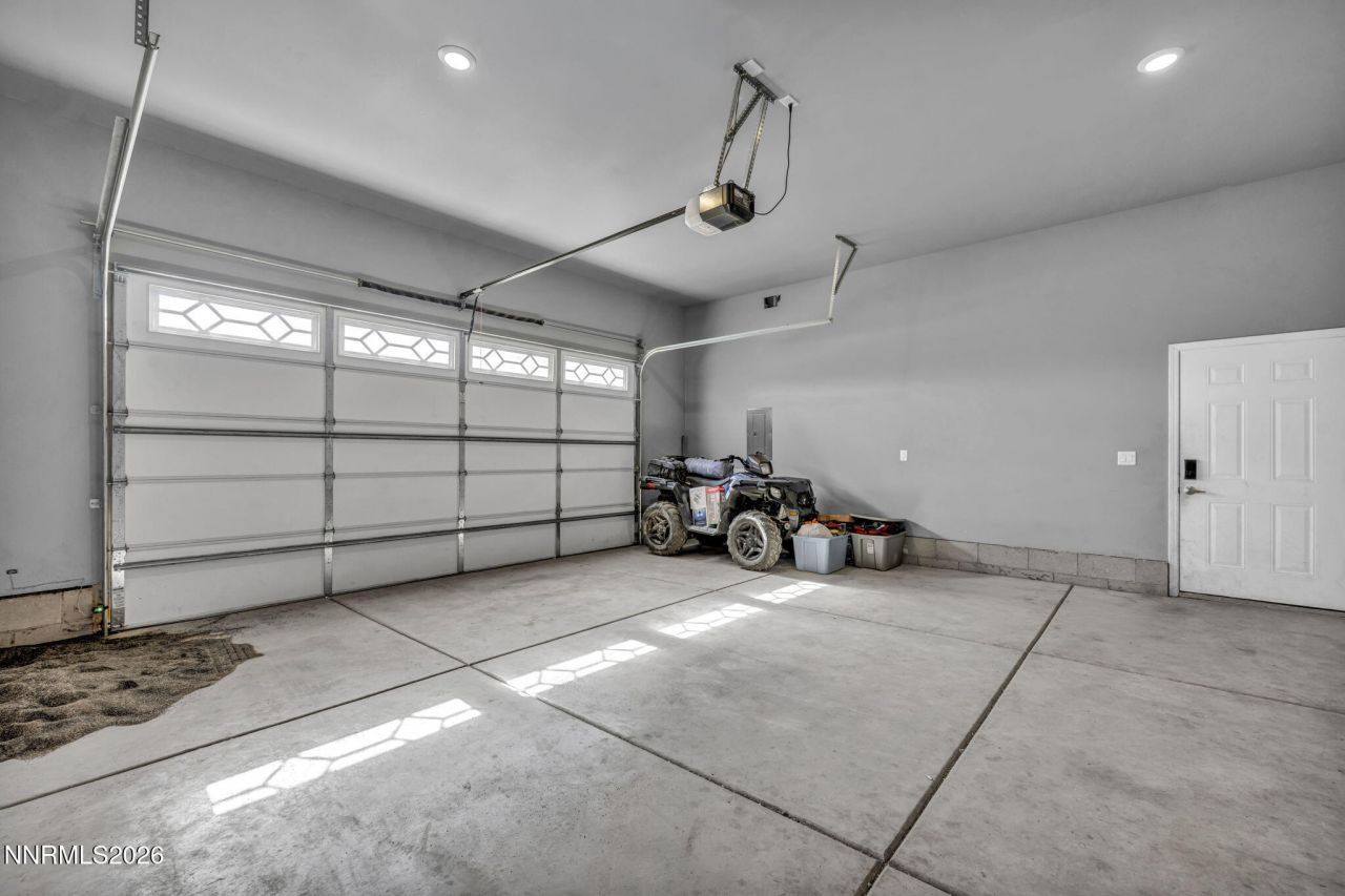 195 E 5th Avenue, Sun Valley, NV 89433 Photo