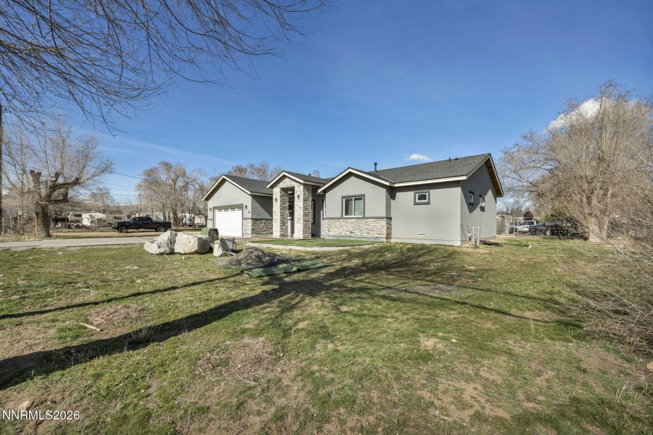 195 E 5th Avenue, Sun Valley, NV 89433 Photo