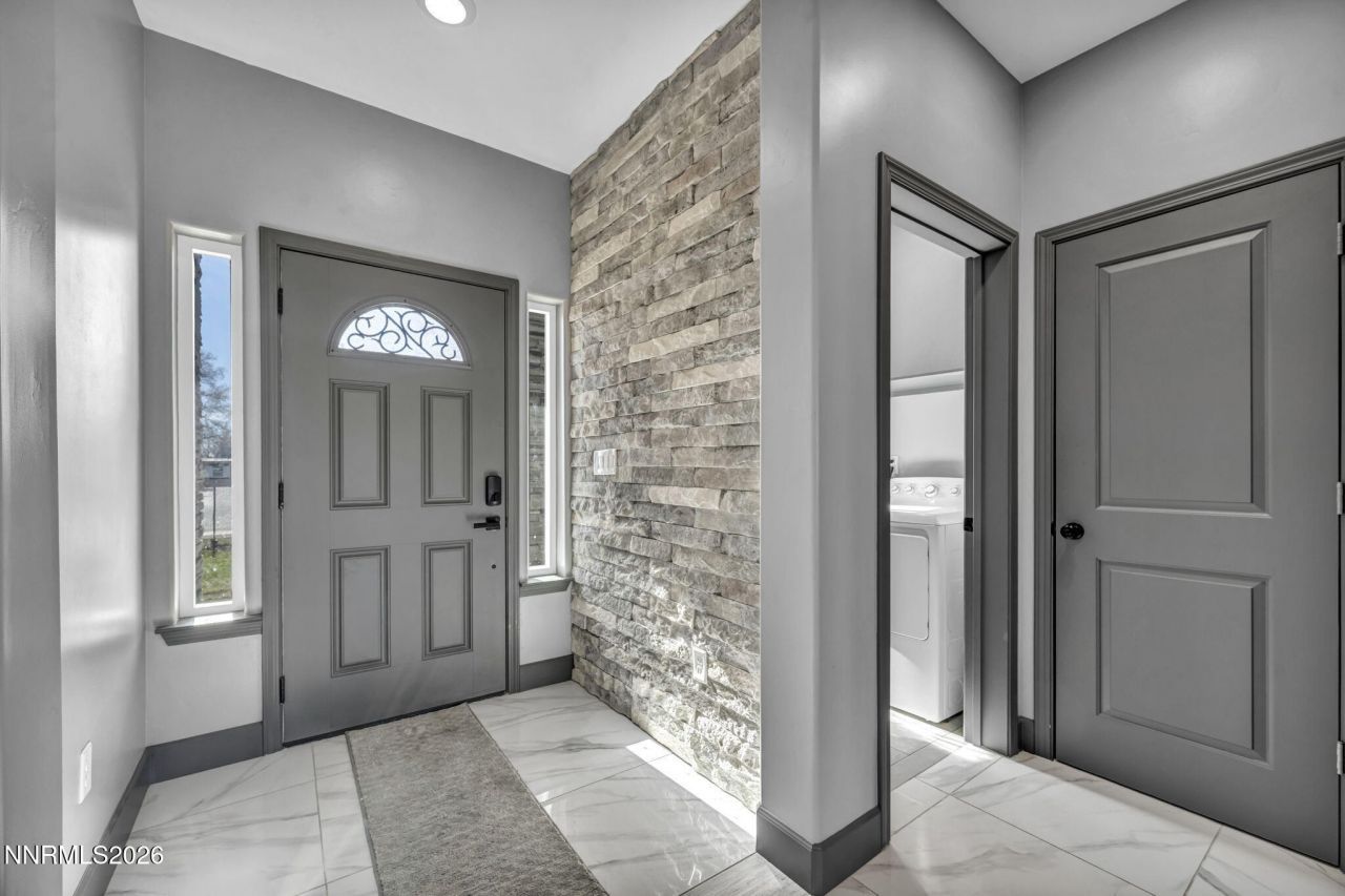 195 E 5th Avenue, Sun Valley, NV 89433 Photo