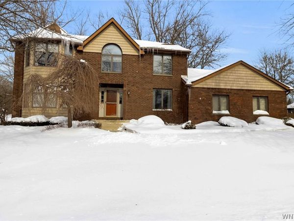 179 Quail Hollow Lane, East Amherst, NY 14051