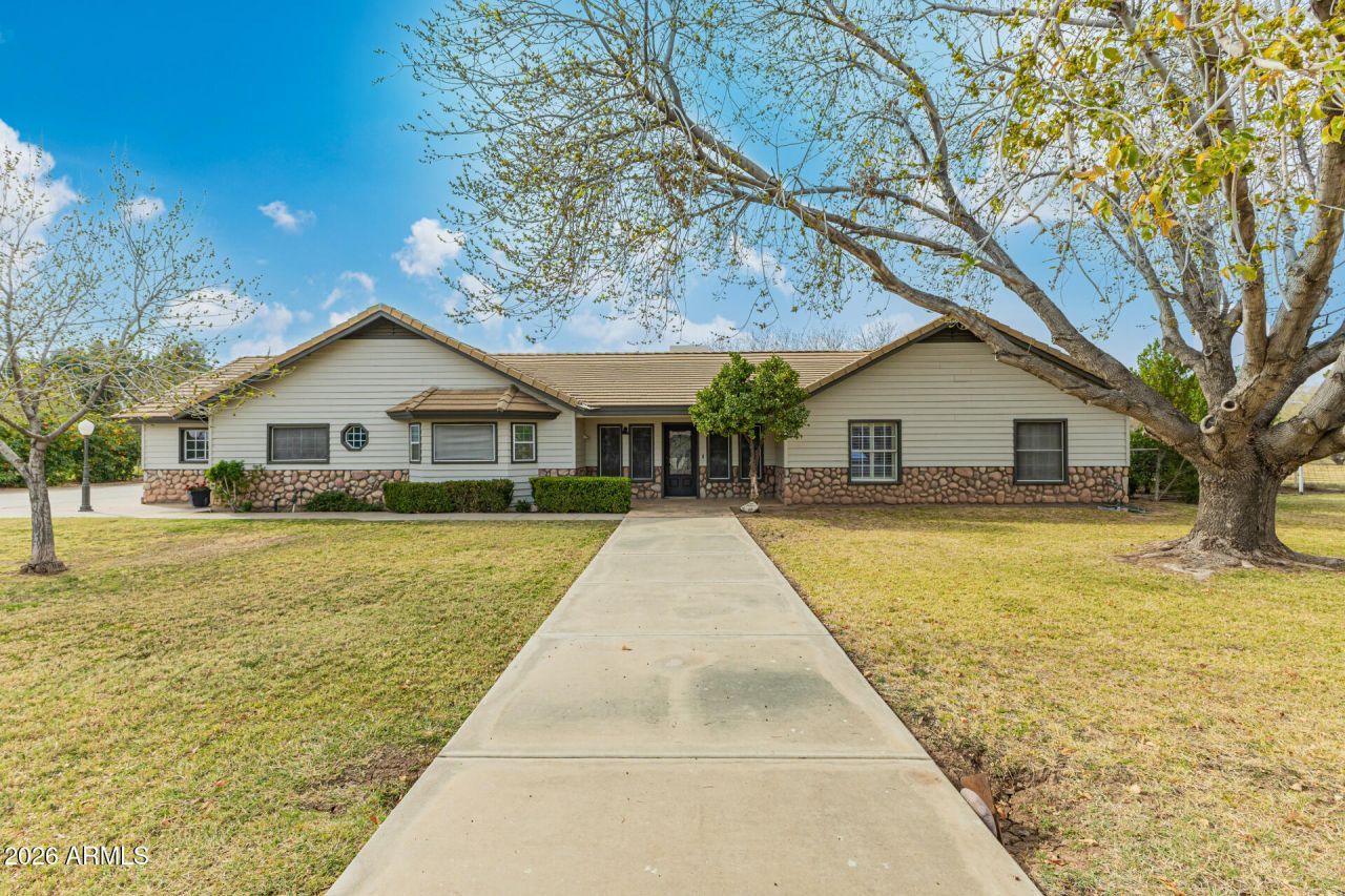 2550 N Pioneer, Mesa, AZ 85203 Main Photo