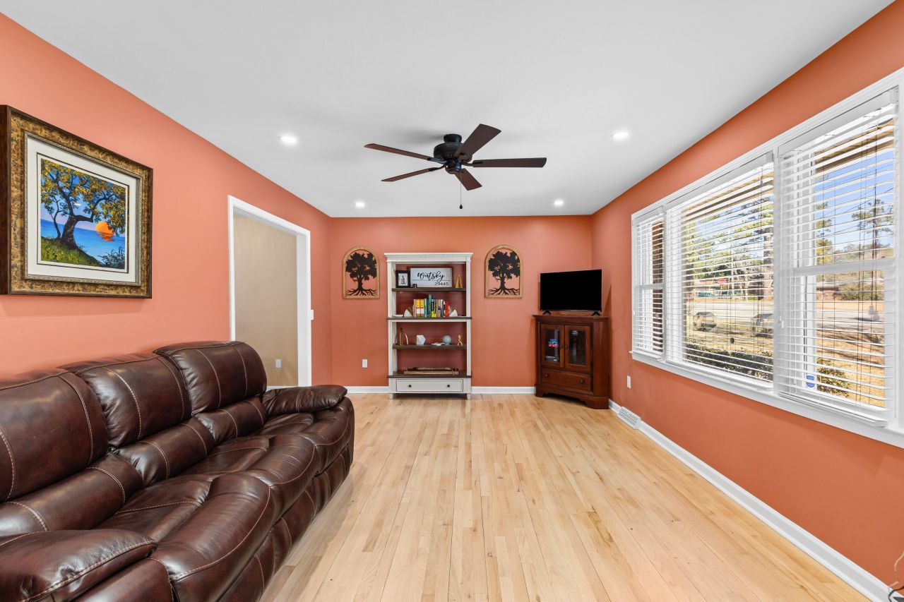 117 Goose Creek Drive Photo 9