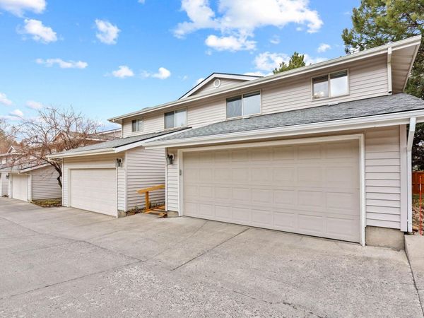 1801 NE Purcell Boulevard, Unit APT 20, Bend, OR 97701