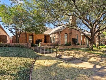 7247 Lane Park Drive, Dallas, TX 75225