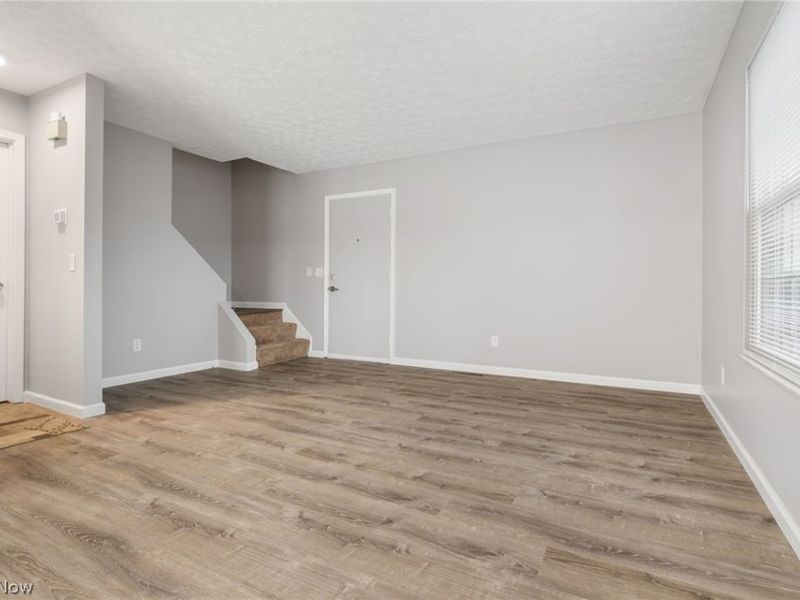 1222 W Maple Street, North Canton, OH 44720 Photo 4