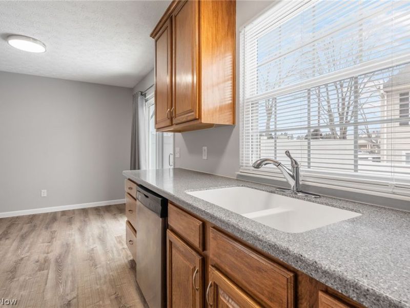 1222 W Maple Street, North Canton, OH 44720 Photo 7