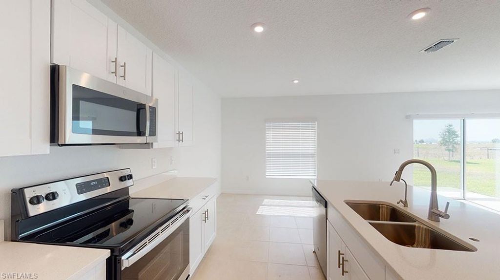 6753 Equinox Ln, North Fort Myers, FL 33917 Photo