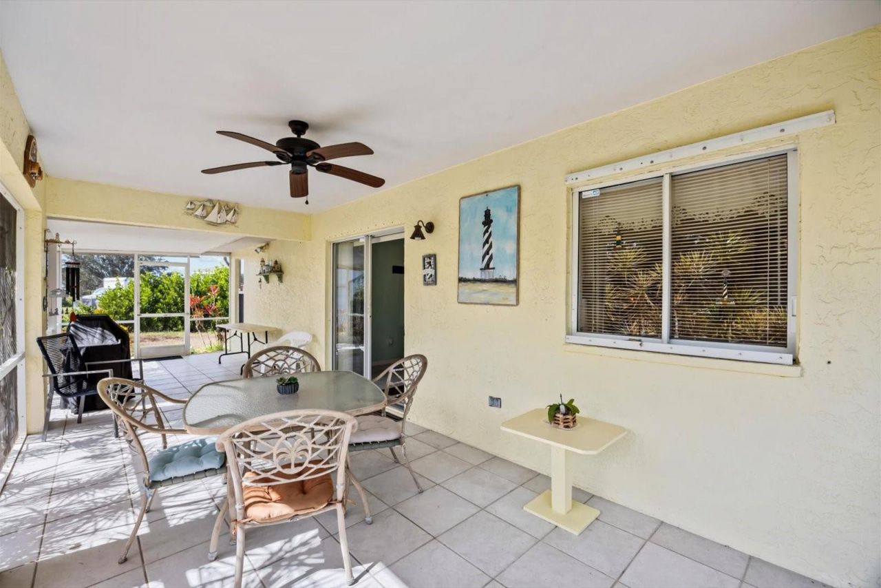 590 SW Lacroix Ave, Port Saint Lucie, FL 34953 Photo