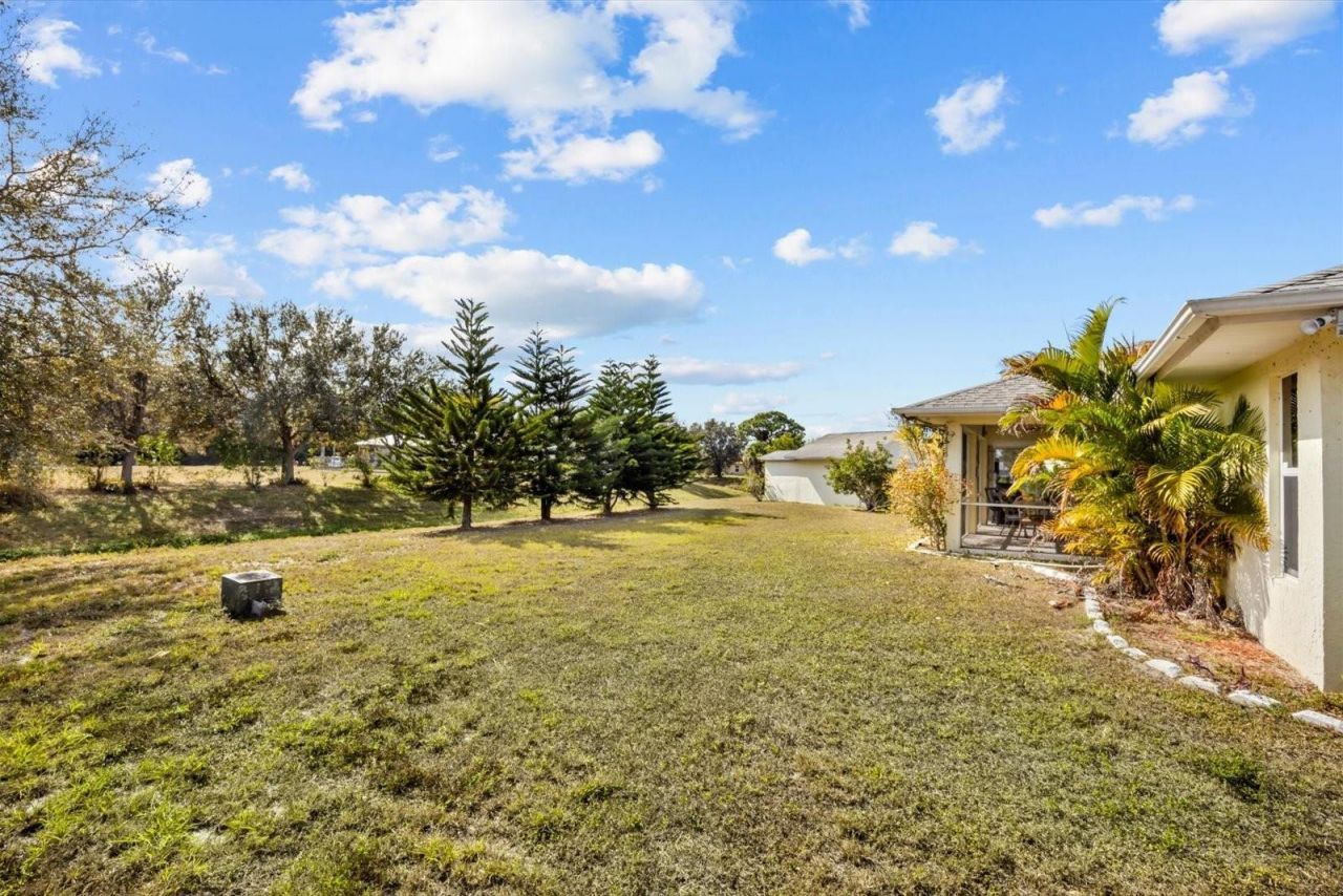 590 SW Lacroix Ave, Port Saint Lucie, FL 34953 Photo