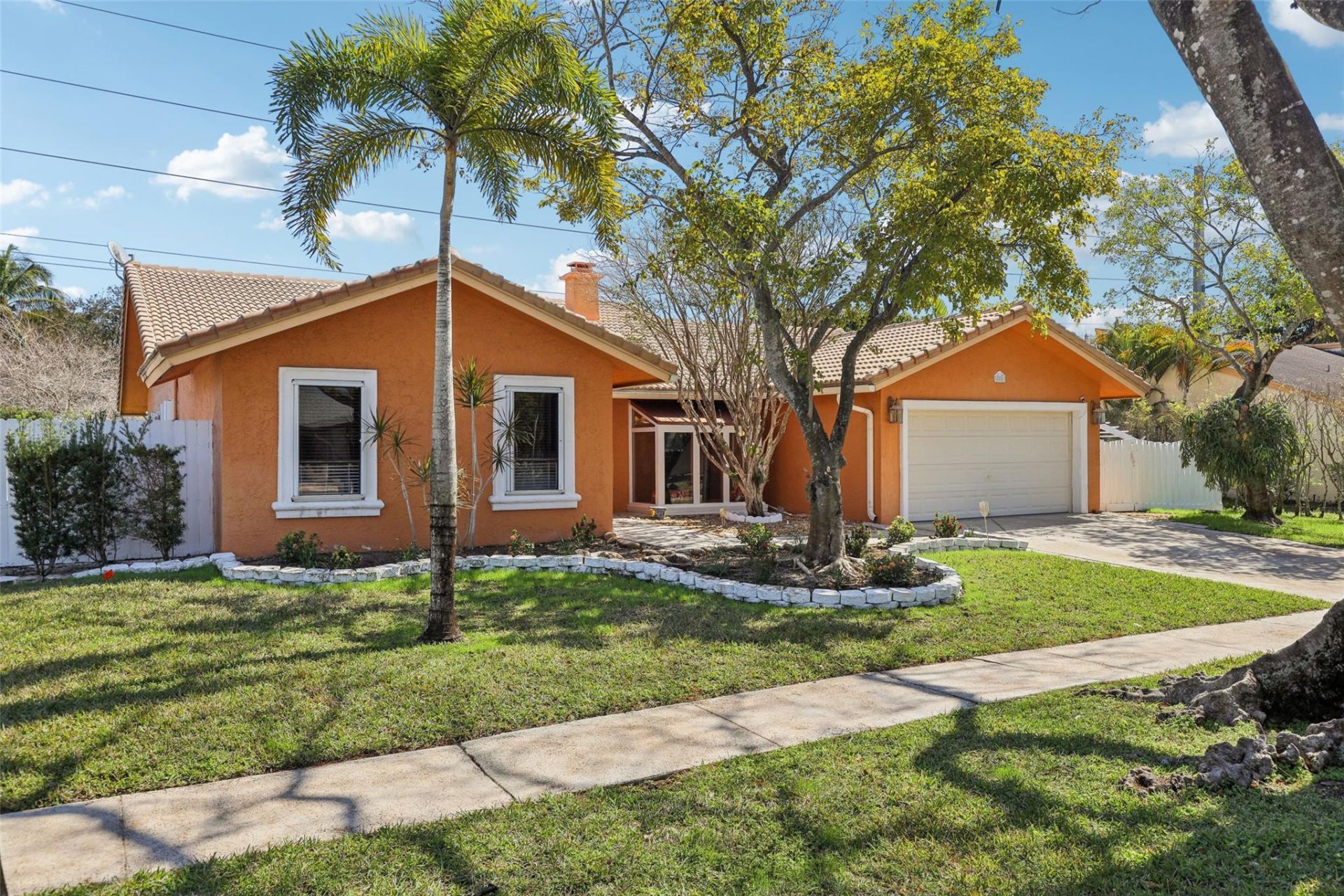 808 E Plantation Circle, Plantation, FL 33324 Photo