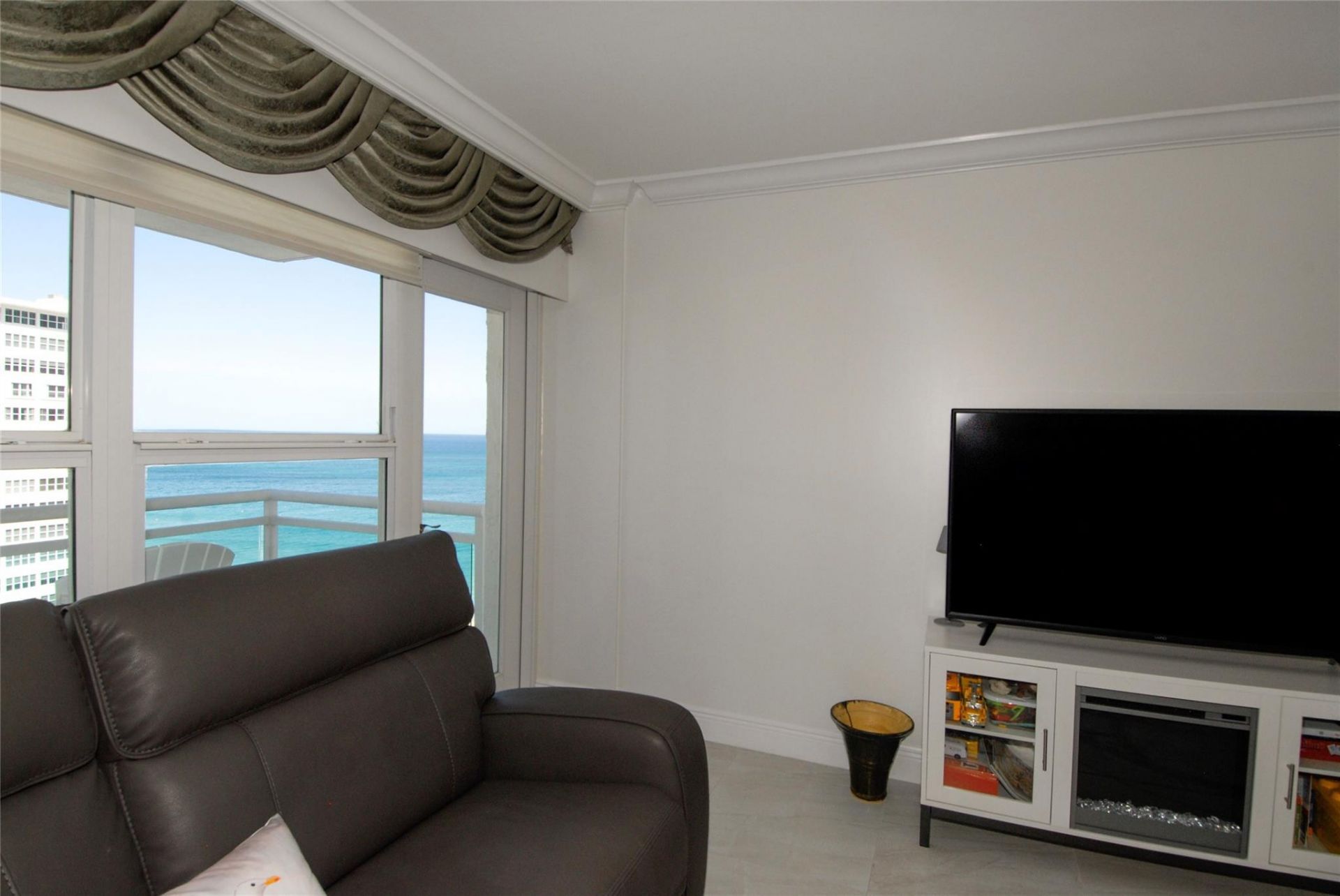 3900 Galt Ocean Drive, Unit 1115, Fort Lauderdale, FL 33308 Photo