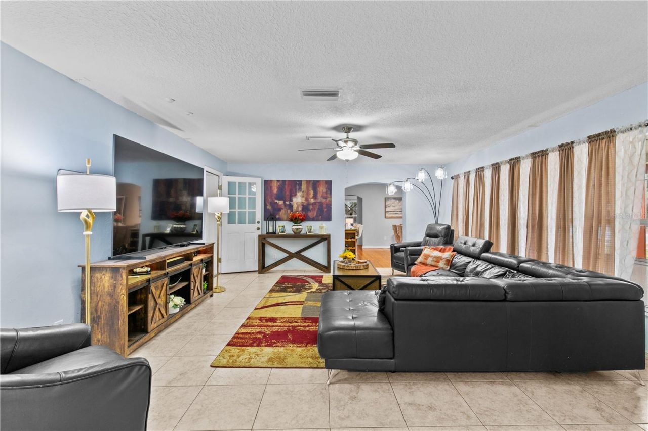 6750 Magnolia Homes Road, Orlando, FL 32810 Photo